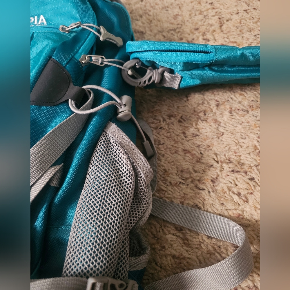 Backpack, like new! - Picture 5 of 8